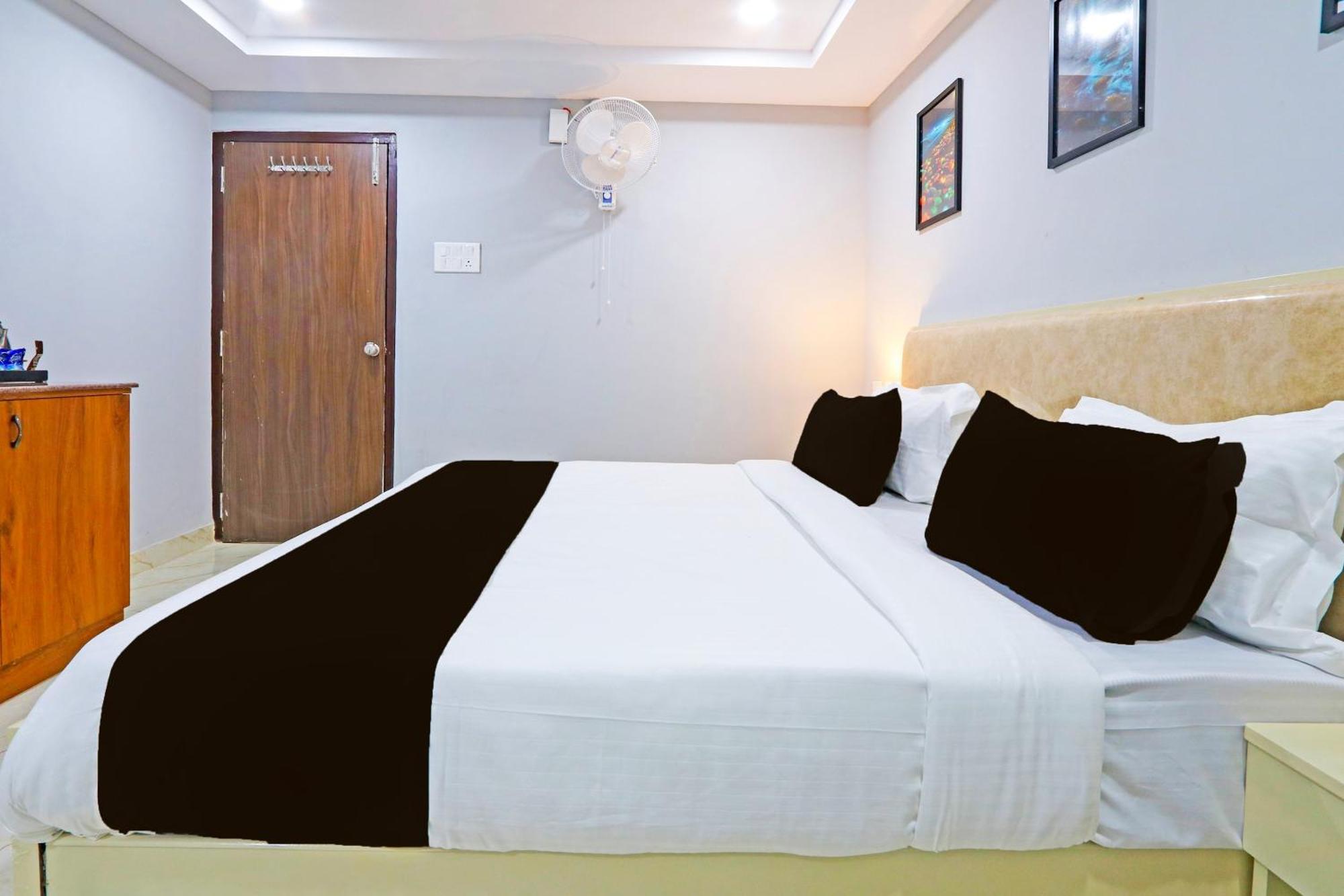 Super Townhouse Qualia Elite S R Nagar Otel Haydarabad Dış mekan fotoğraf